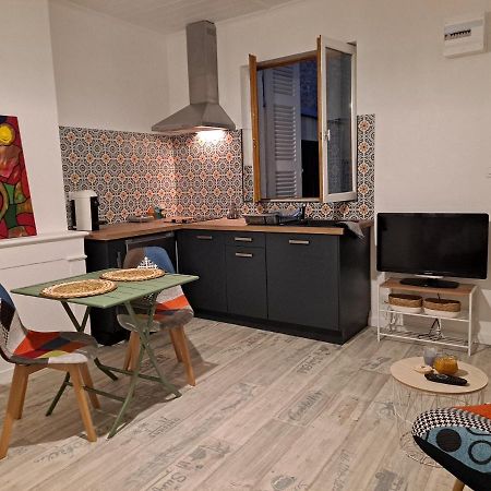 Studio Cosy Meuble, Terrasse Et Patio Pour Velo Rochefort  Ngoại thất bức ảnh