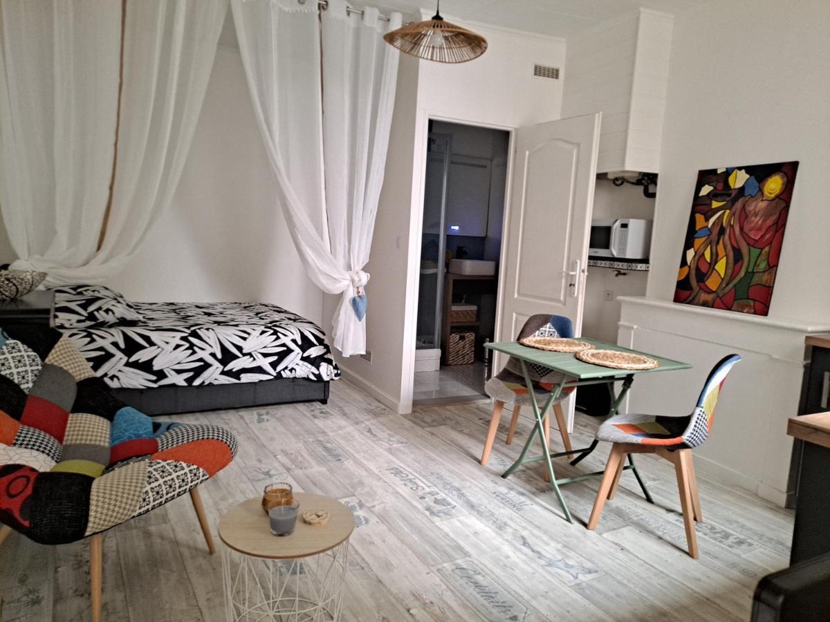 Studio Cosy Meuble, Terrasse Et Patio Pour Velo Rochefort  Ngoại thất bức ảnh