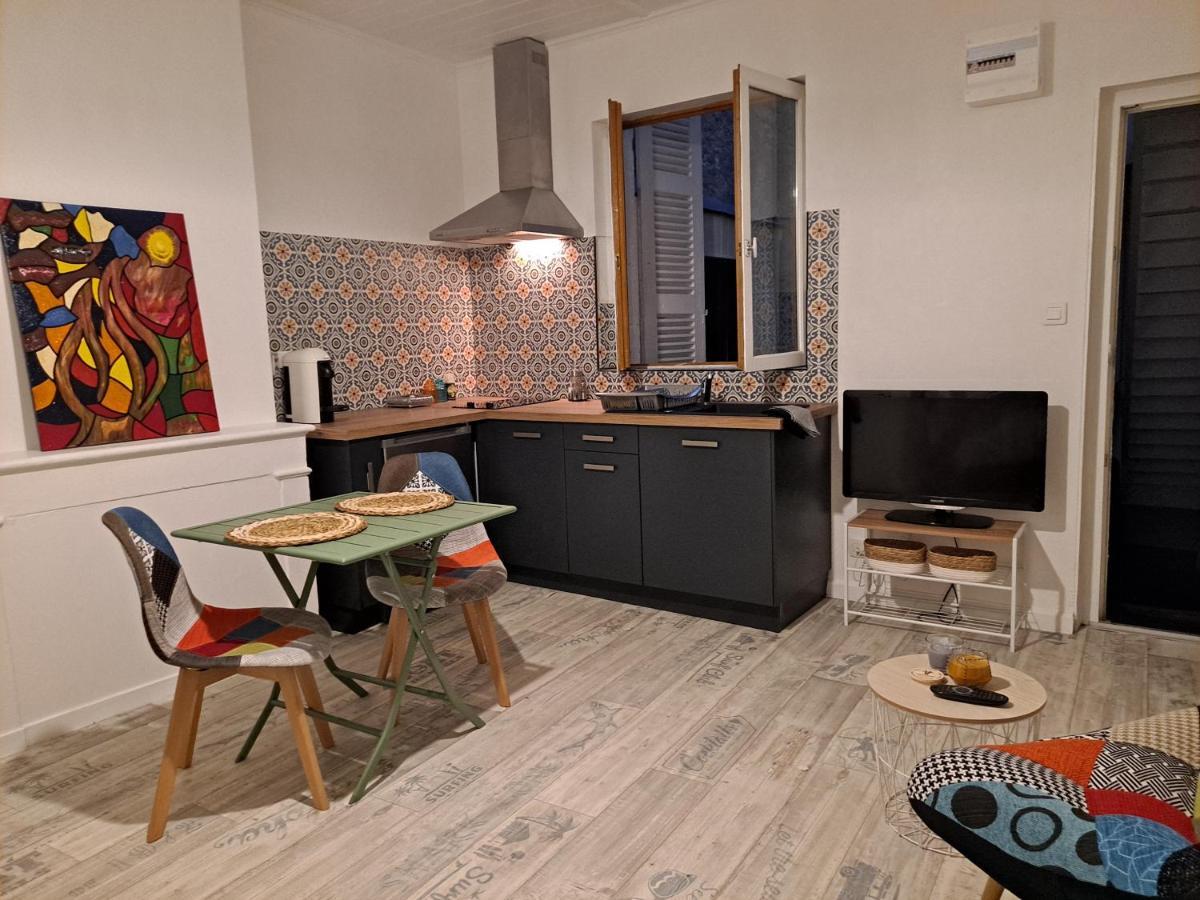 Studio Cosy Meuble, Terrasse Et Patio Pour Velo Rochefort  Ngoại thất bức ảnh